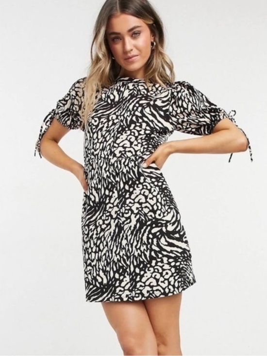 Dresses & Skirts - TopShop Women’s Short Puff Sleeve Mini Dress Animal Print Size 8